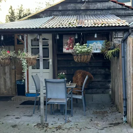 Casa de hóspedes Aan De Dijk