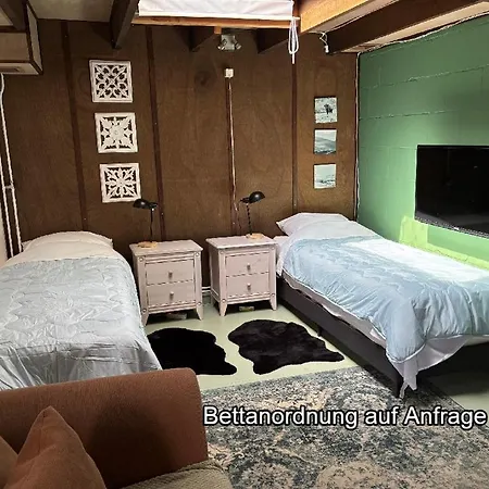 Aan De Dijk Guest house