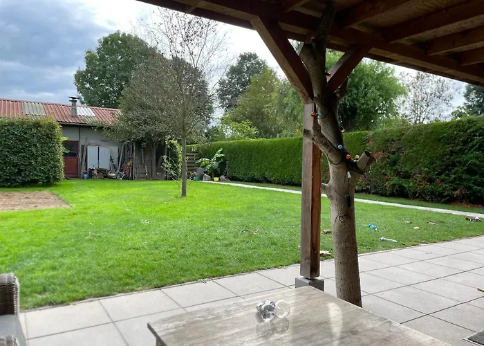 Aan De Dijk Casa de hóspedes