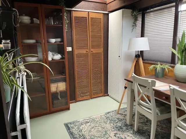 Aan De Dijk Casa de hóspedes *