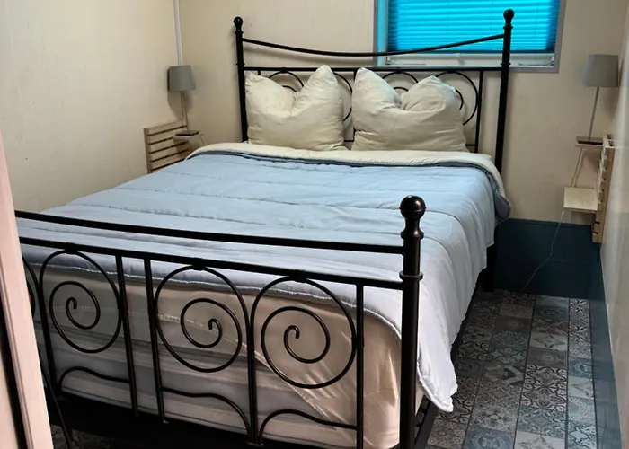 Aan De Dijk Casa de hóspedes *